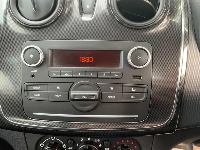 Dacia Sandero Journey Tce Green #24