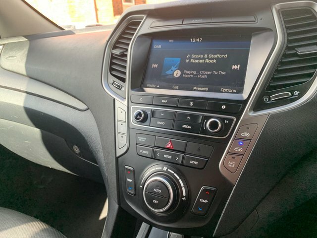 Hyundai Santa Fe 2018 Red #60