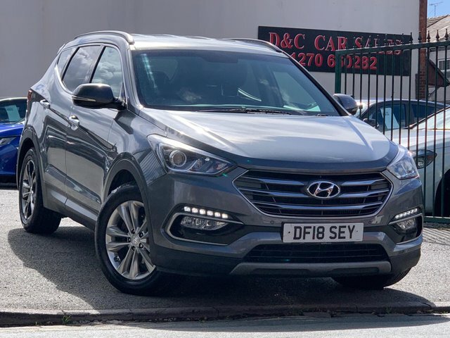 Hyundai Santa Fe 2018 Red #11