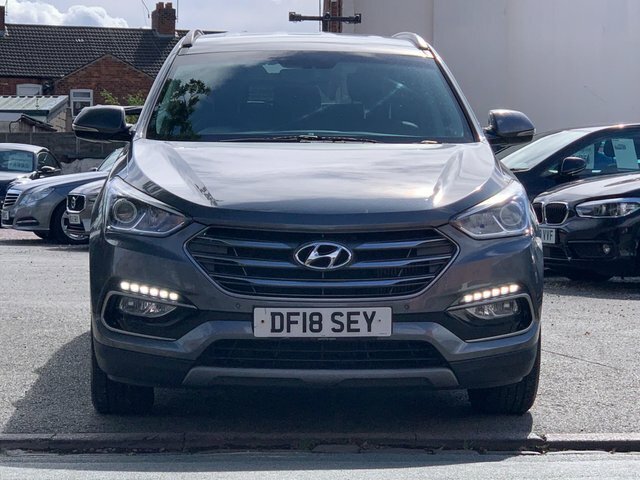 Hyundai Santa Fe 2018 Red #14