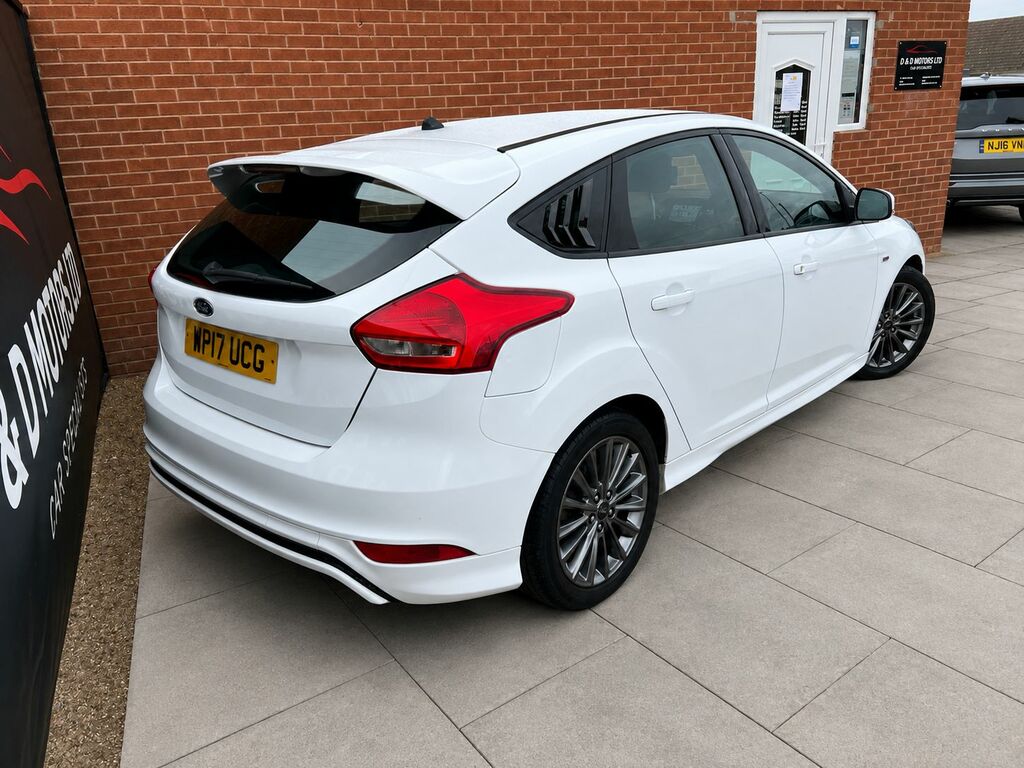 Ford Focus St-line 1.0 Ecoboost 123 Bhp Full Service Histor WP17UCG White #3
