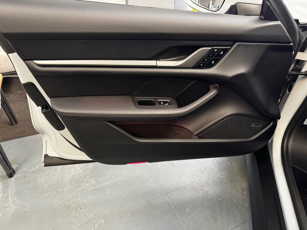 Porsche Taycan Performance Plus 93.4Kwh Gts Red #36