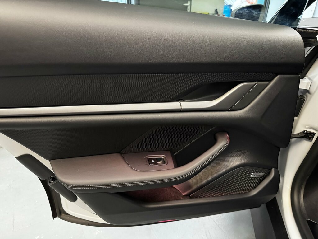 Porsche Taycan Performance Plus 93.4Kwh Gts Red #37