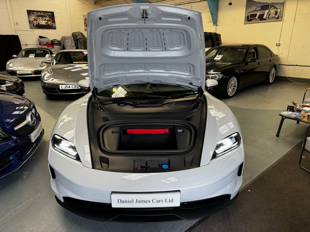 Porsche Taycan Performance Plus 93.4Kwh Gts Red #39