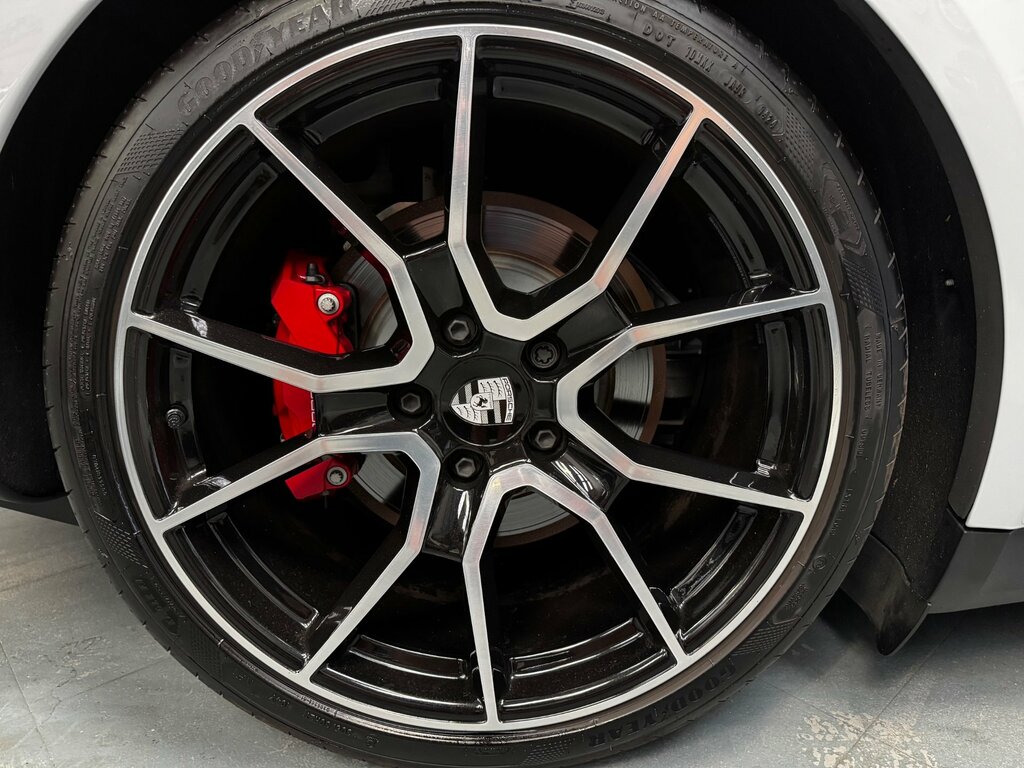 Porsche Taycan Performance Plus 93.4Kwh Gts Red #12