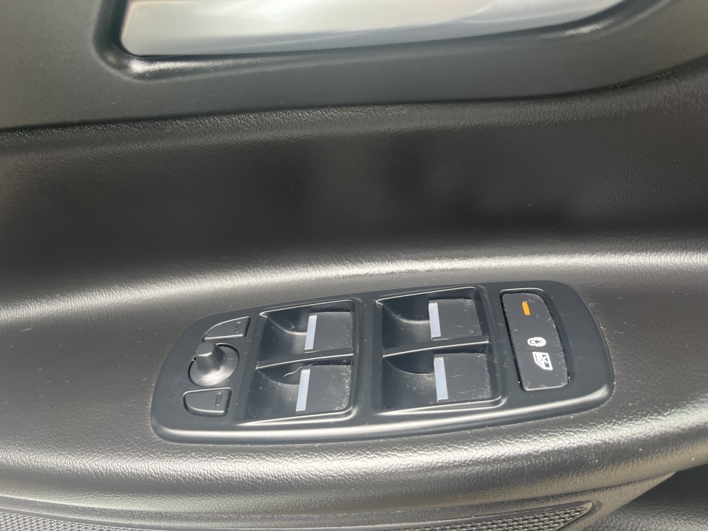 Jaguar XE Xe R-sport D Grey #33