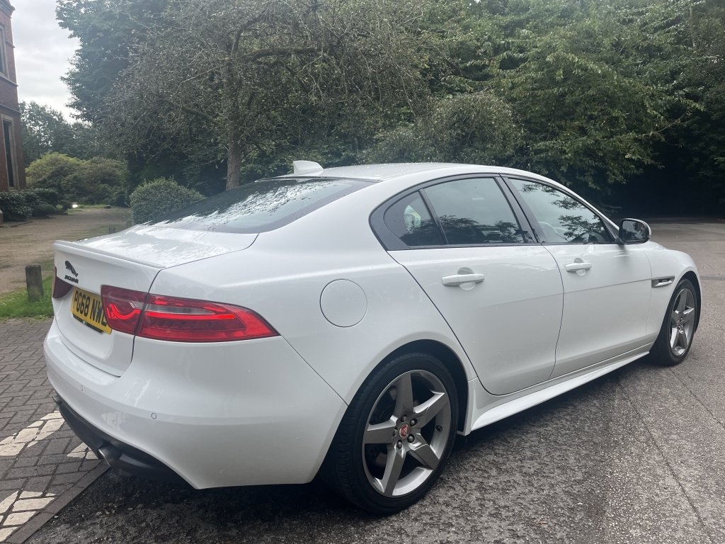 Jaguar XE Xe R-sport D Grey #10