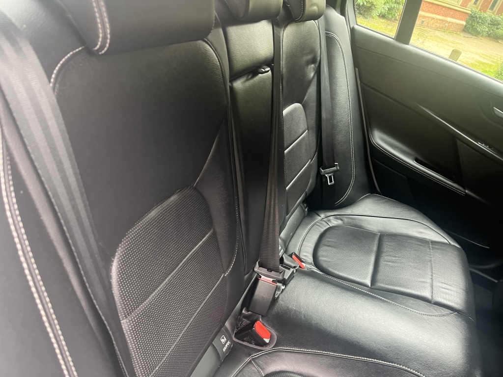 Jaguar XE Xe R-sport D Grey #42
