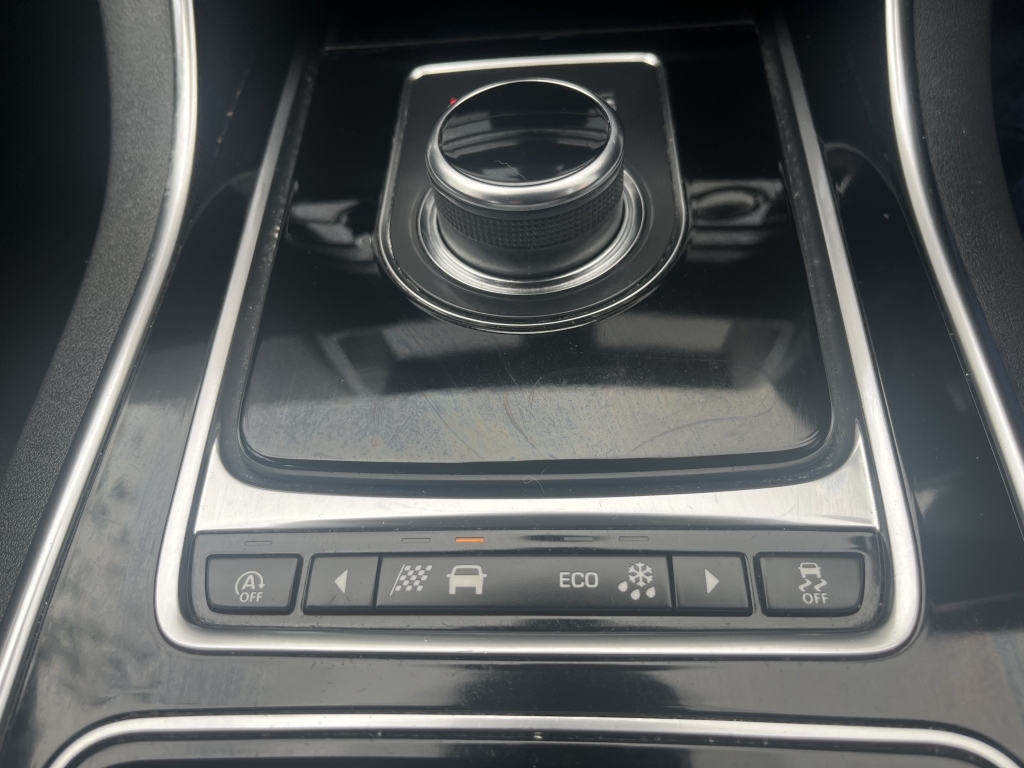 Jaguar XE Xe R-sport D Grey #24