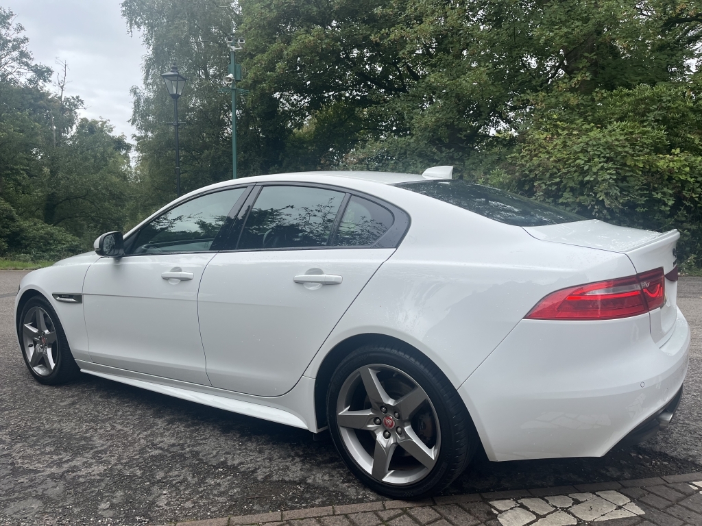 Jaguar XE Xe R-sport White #3
