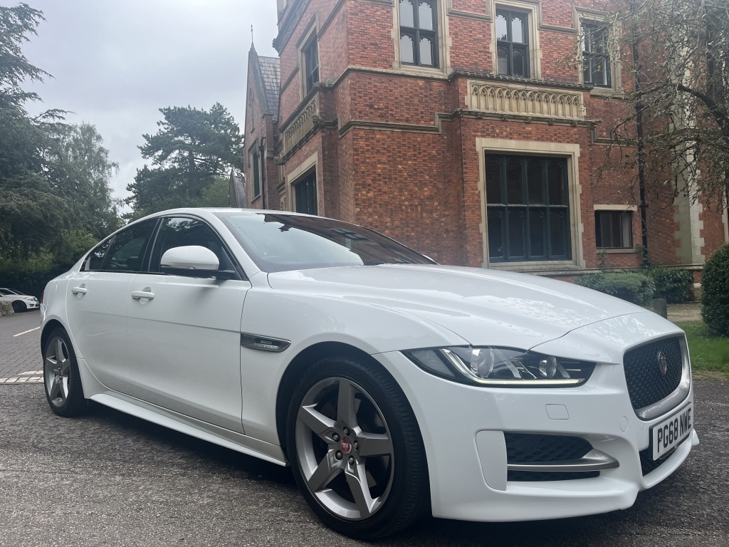 Jaguar XE Xe R-sport White