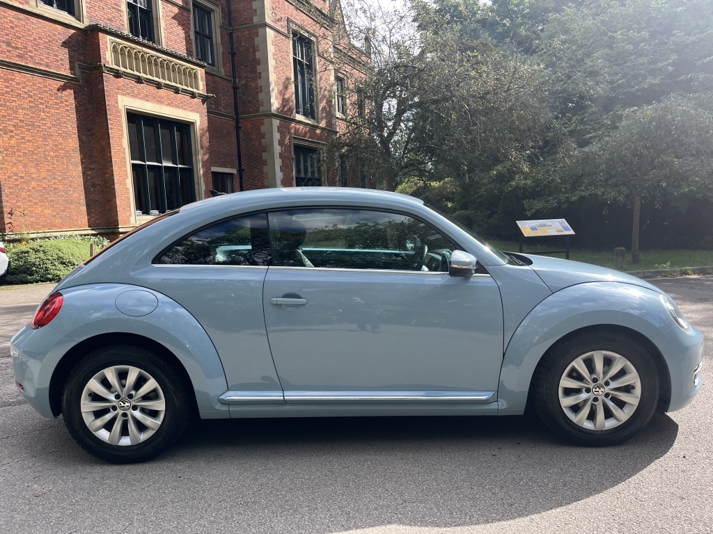 Volkswagen Beetle Hatchback Blue #4