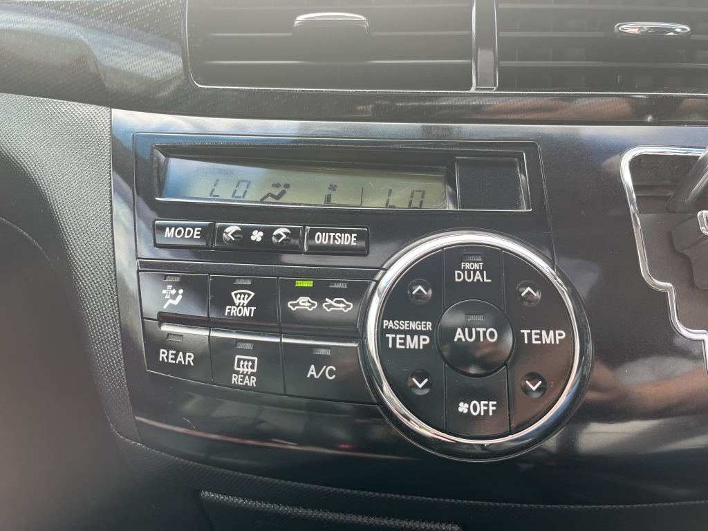 Toyota Estima Mpv Blue #23