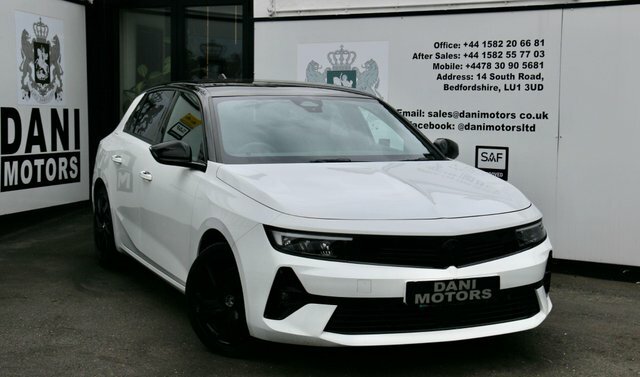 Vauxhall Astra Hatchback White #3