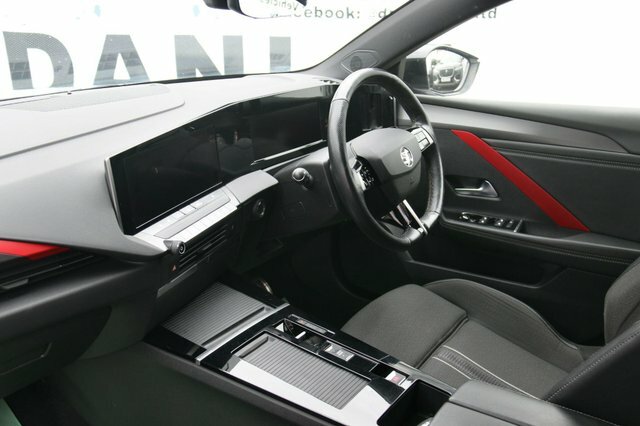 Vauxhall Astra Hatchback White