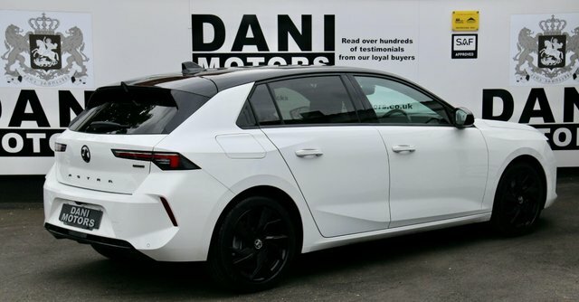 Vauxhall Astra Hatchback White #2