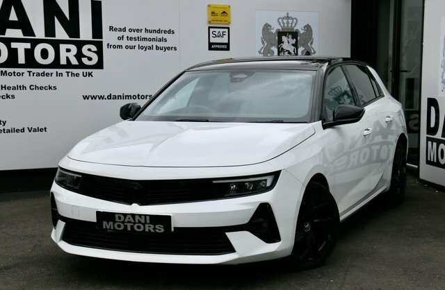 Vauxhall Astra Hatchback White #5