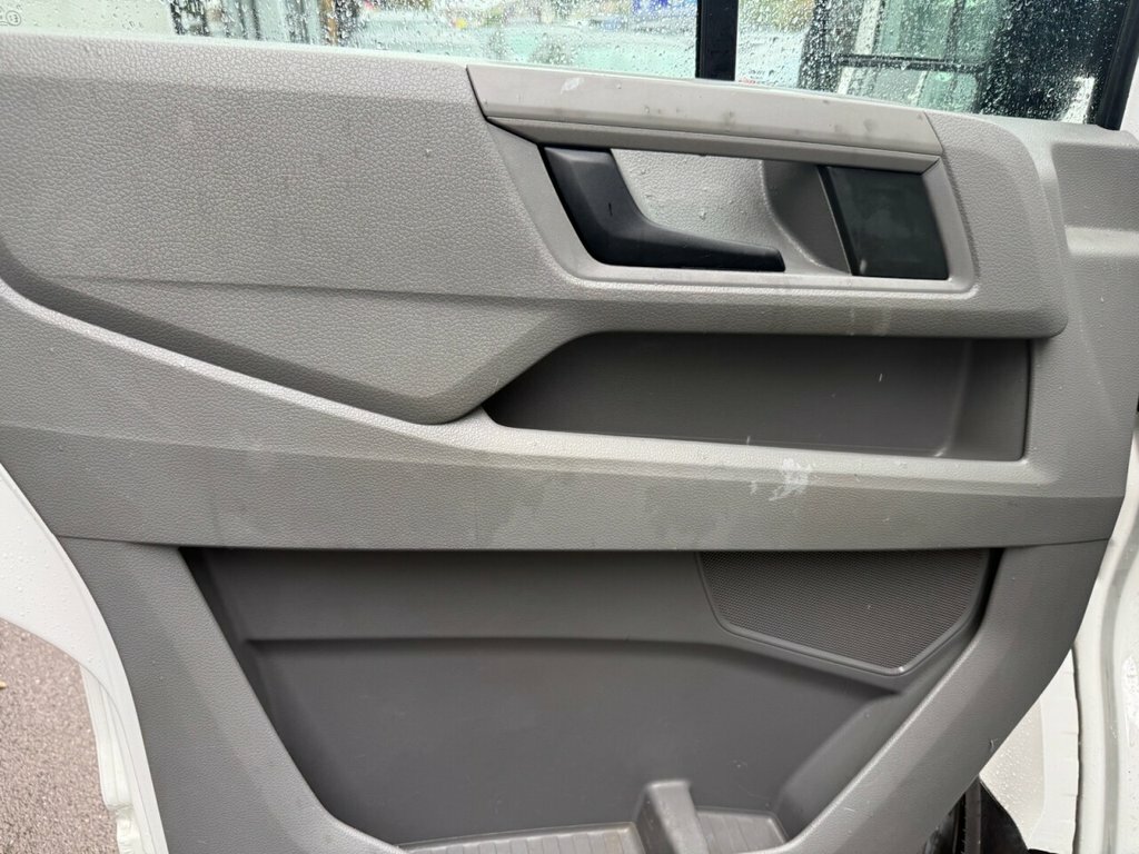Volkswagen Crafter 2L Trendline White #8