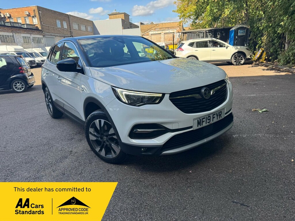 Vauxhall Grandland X Suv 1.2 Turbo Sport Nav 201919 White