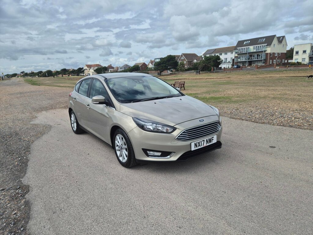 Ford Focus Titanium 5-Door NX17NWF Silver #2