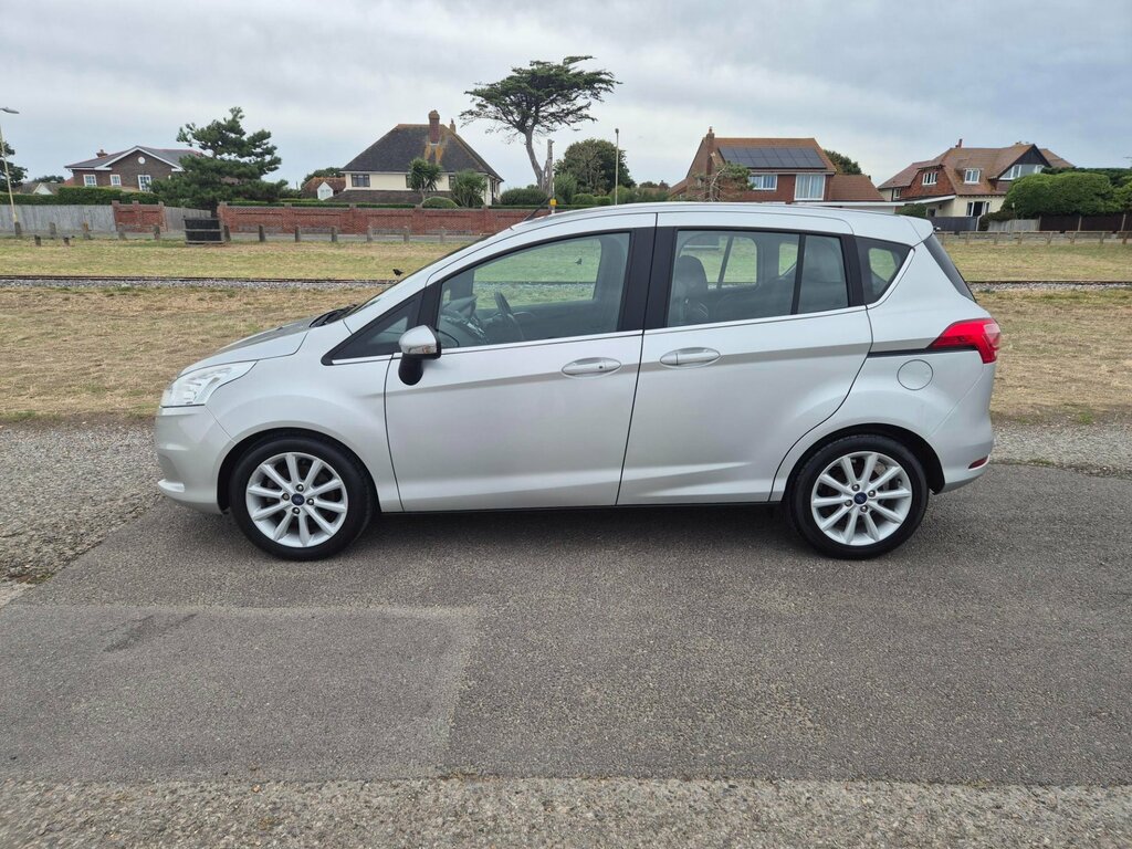 Ford B-Max Titanium Navigator Silver