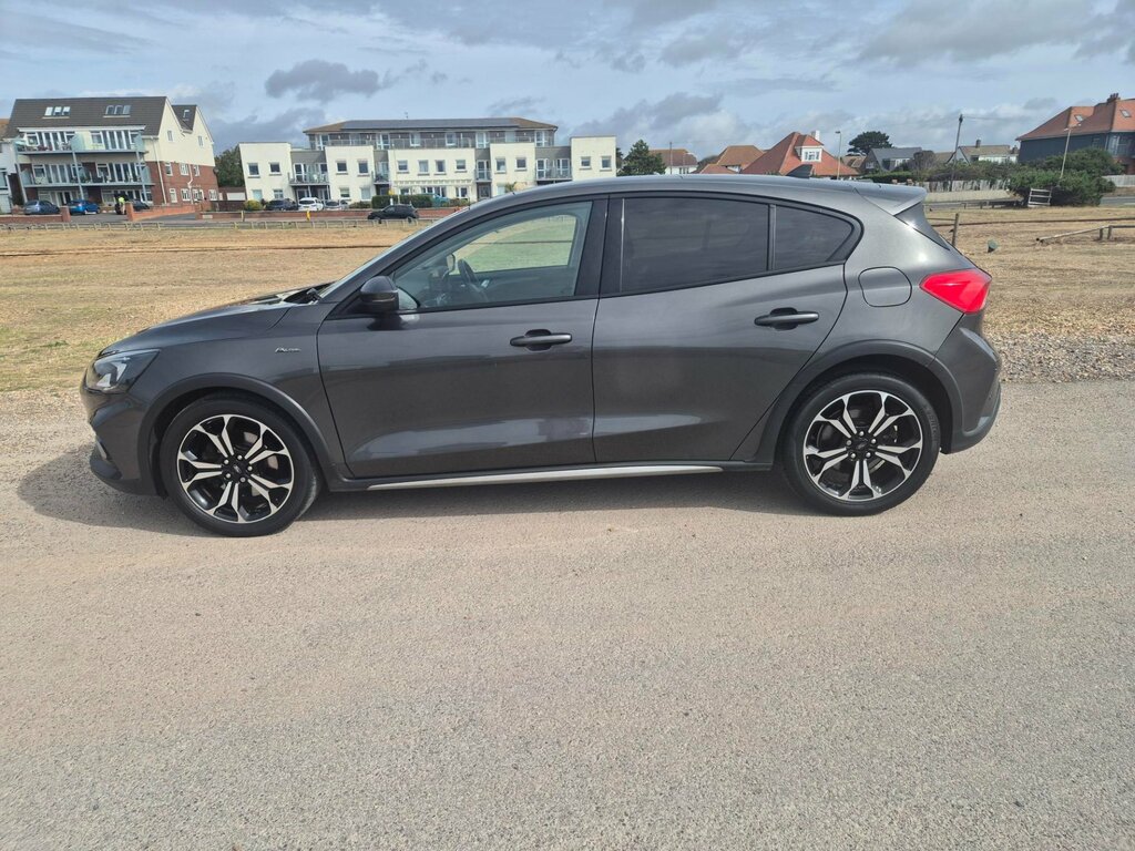 Ford Focus Active X Hatchback Grey