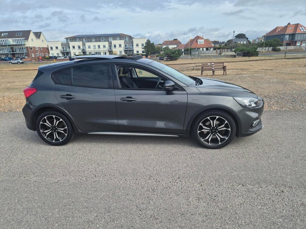 Ford Focus Active X Hatchback KV69VEF Grey #3