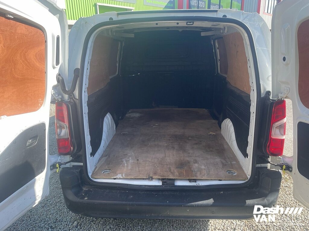 Vauxhall Combo Turbo D 2300 Dynamic White #6