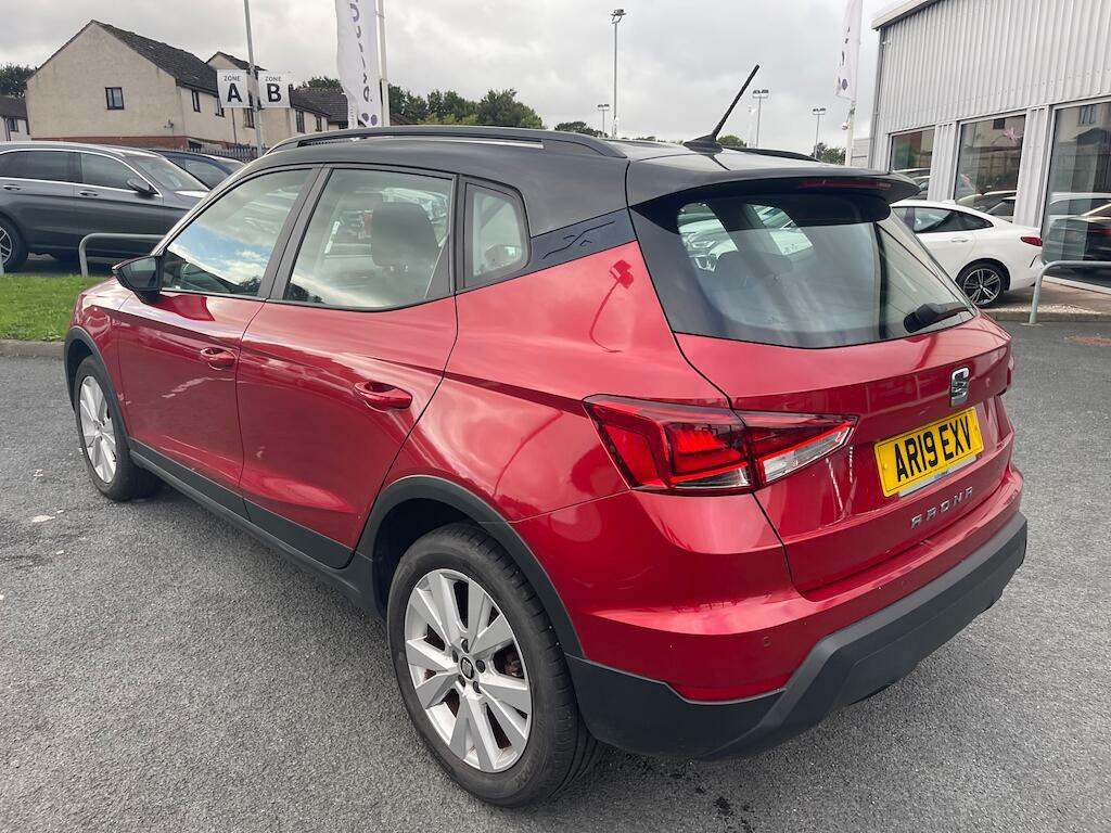 Seat Arona Se Technology Red #2