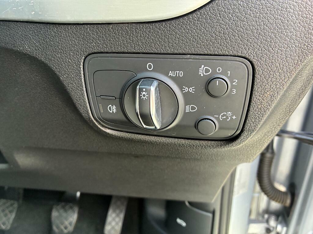 Audi Q2 Sport 30 Tdi 116 Ps 6-Speed Grey #24