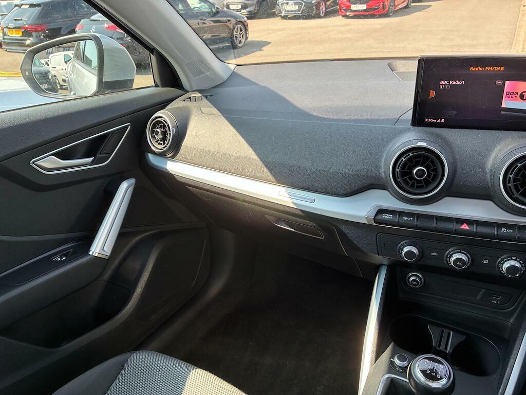 Audi Q2 Sport 30 Tdi 116 Ps 6-Speed Grey #35