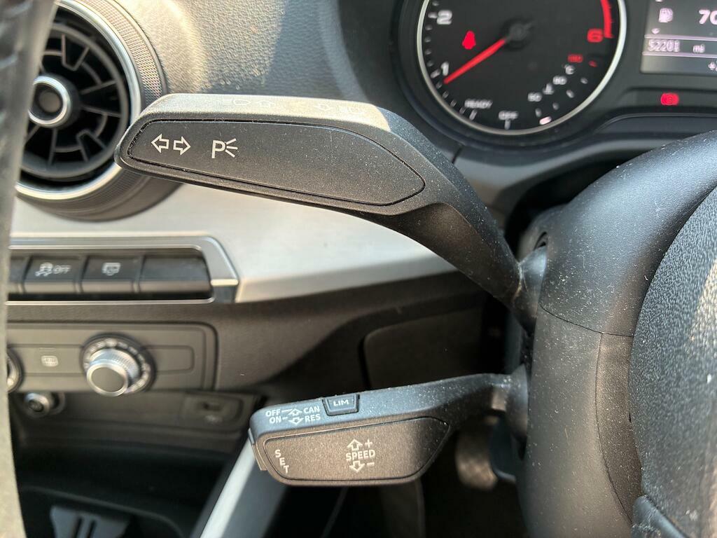 Audi Q2 Sport 30 Tdi 116 Ps 6-Speed Grey #28