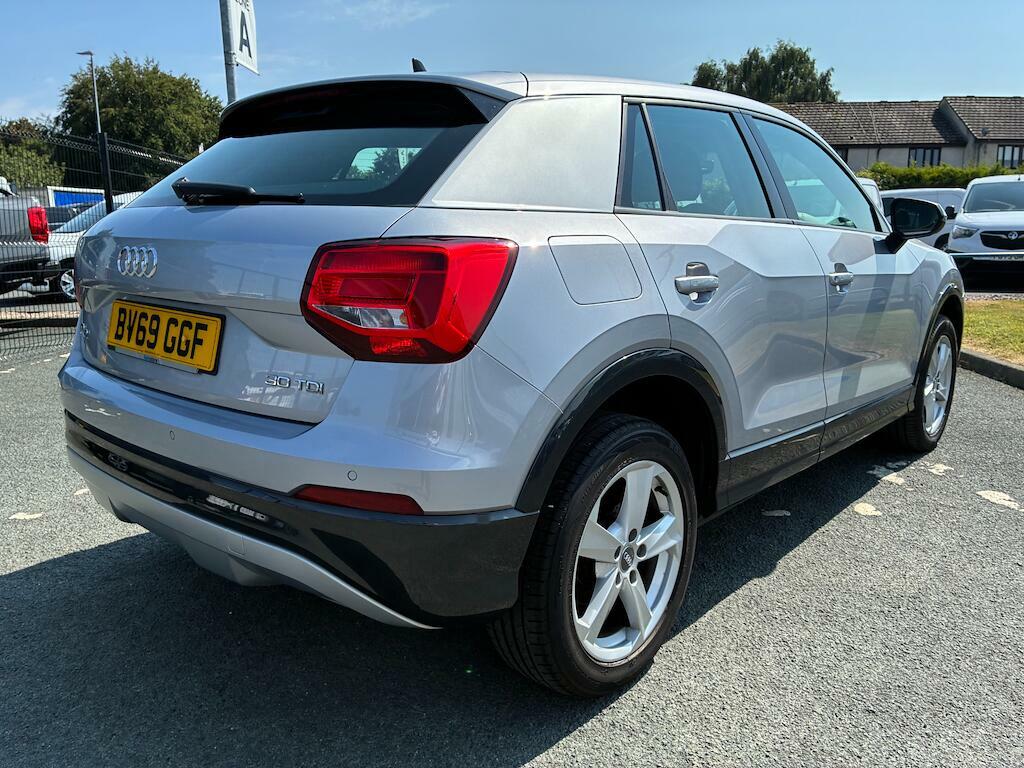 Audi Q2 Sport Silver #6