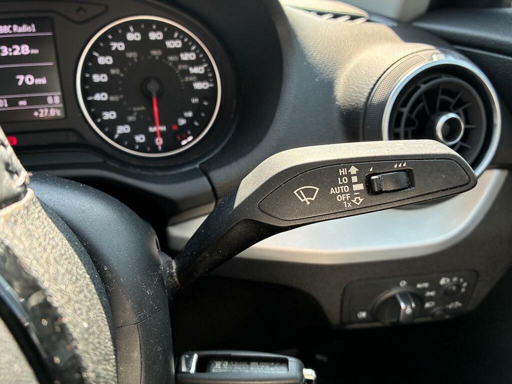 Audi Q2 Sport 30 Tdi 116 Ps 6-Speed Grey #29