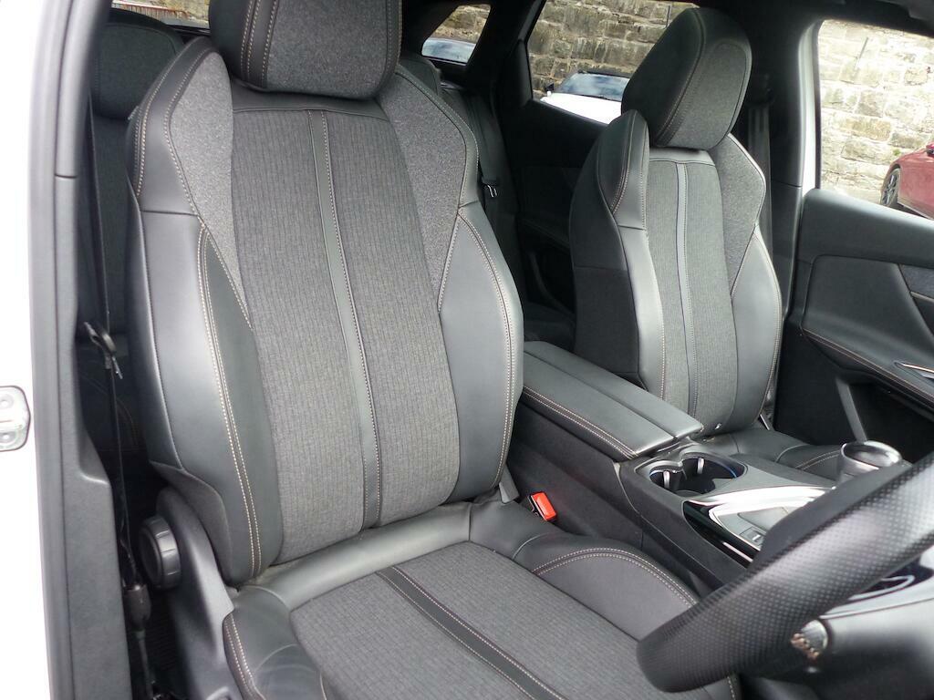 Peugeot 3008 Gt Line Premium White #5