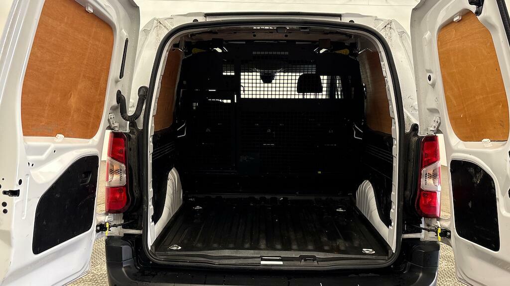 Vauxhall Combo Prime White #6