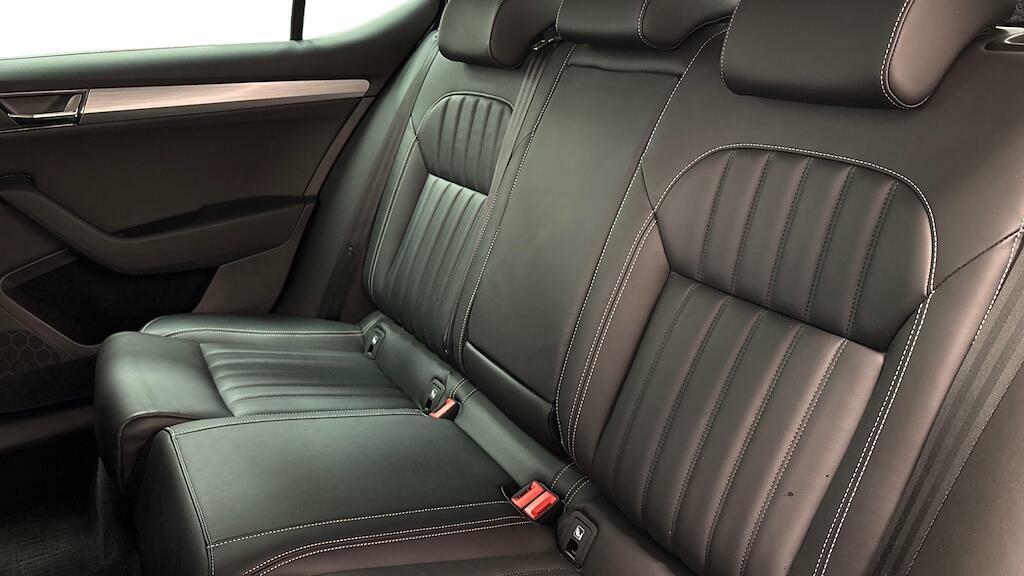 Skoda Superb 1.5 Tsi Se Dsg Black #7
