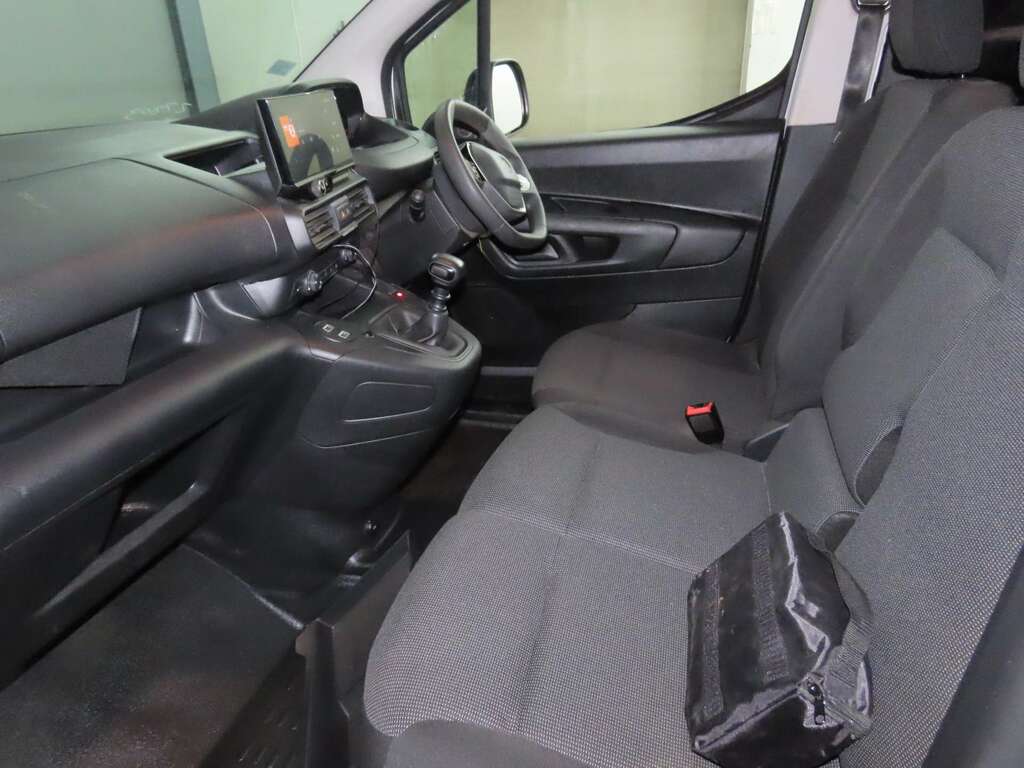 Peugeot Partner 1.5 Partner Asphalt L2 Blue Hdi White #3