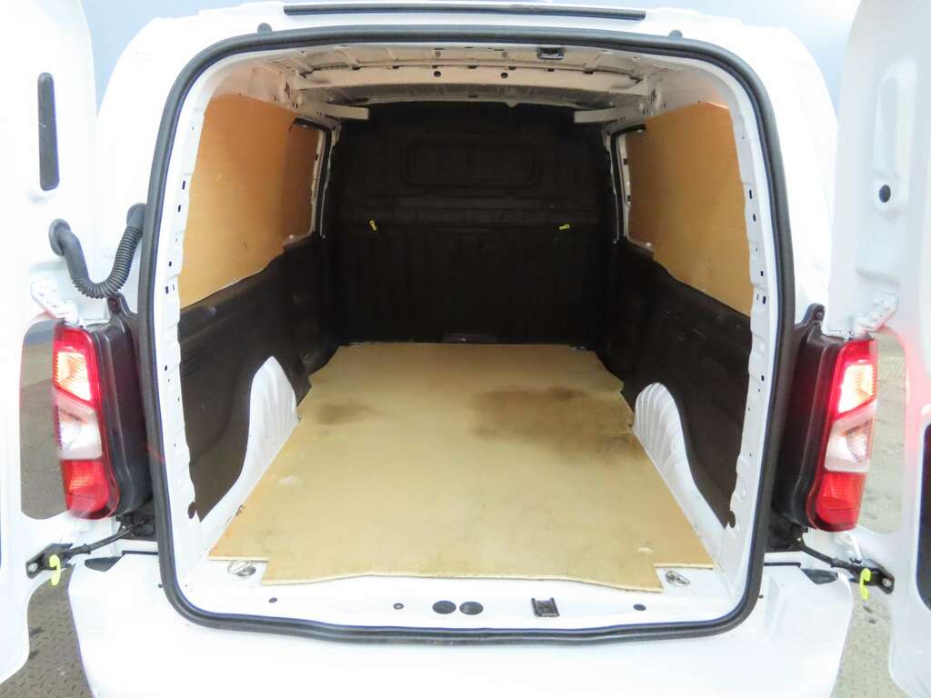 Peugeot Partner 1.5 Partner Asphalt L2 Blue Hdi White #4