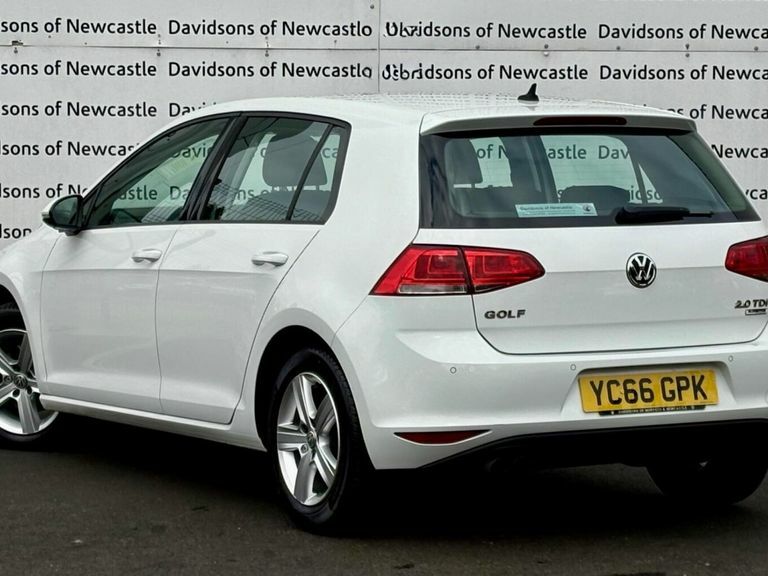 Volkswagen Golf 2.0 Tdi Bluemotion Tech Match Edition Hatchback YC66GPK White #4