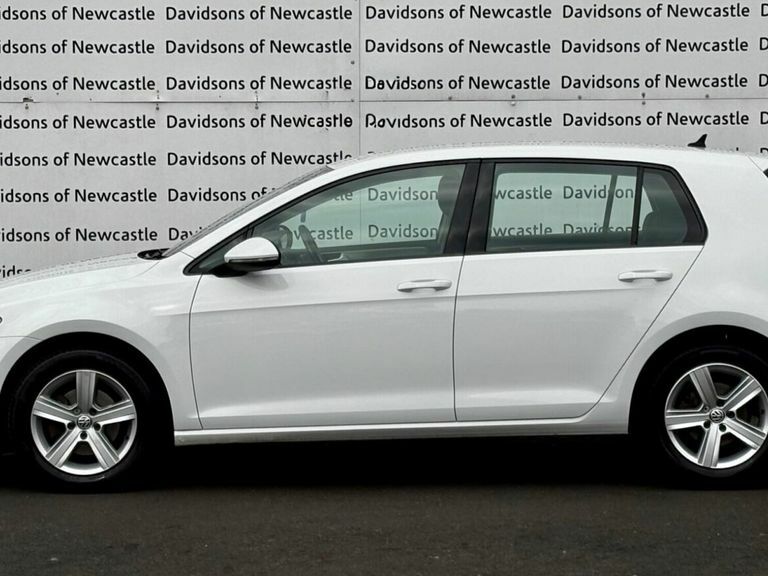 Volkswagen Golf 2.0 Tdi Bluemotion Tech Match Edition Hatchback YC66GPK White #5