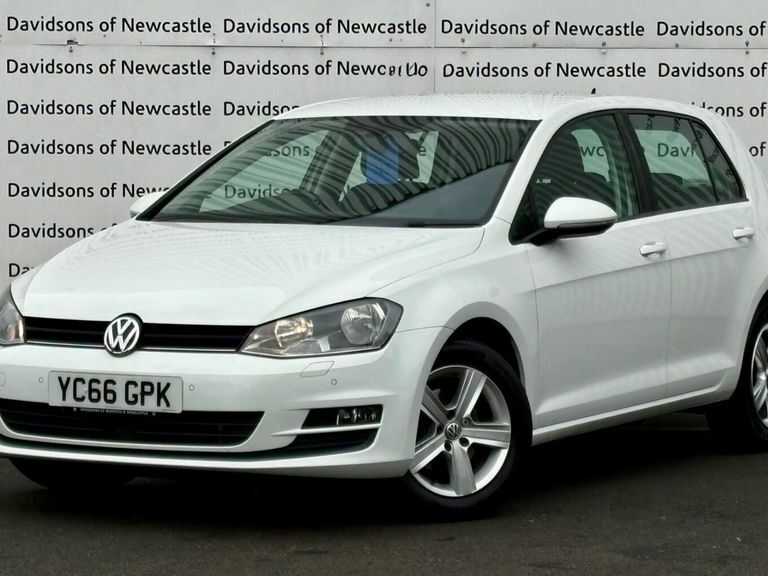 Volkswagen Golf 2.0 Tdi Bluemotion Tech Match Edition Hatchback YC66GPK White #3