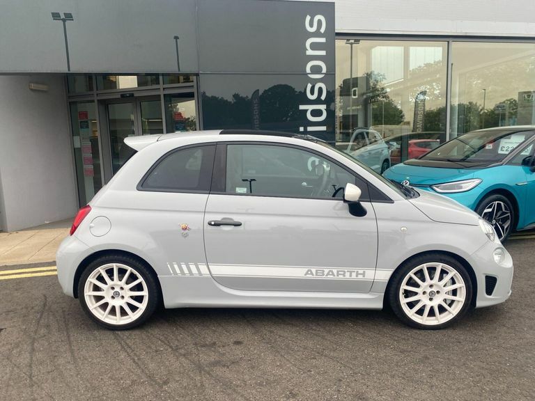 Abarth 595 1.4 T-jet Esseesse 70Th Hatchback Manua Grey #2