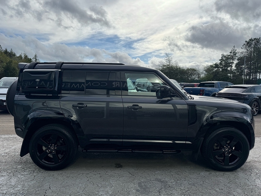 Land Rover Defender 110 X-dynamic S Green #10