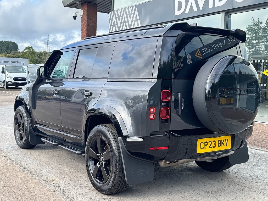 Land Rover Defender 110 D250 Mhev Se 250Ps 4Wd 5 Seater With Snorkel, Side Grey #4