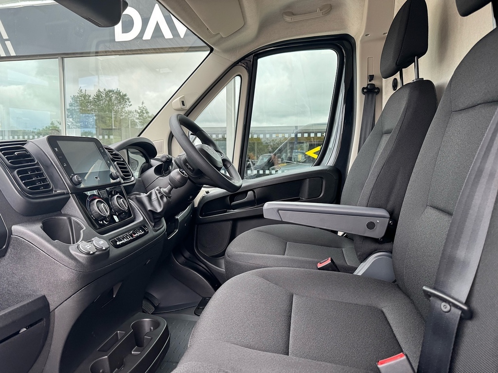 Citroen Relay 2026 Relay White #17
