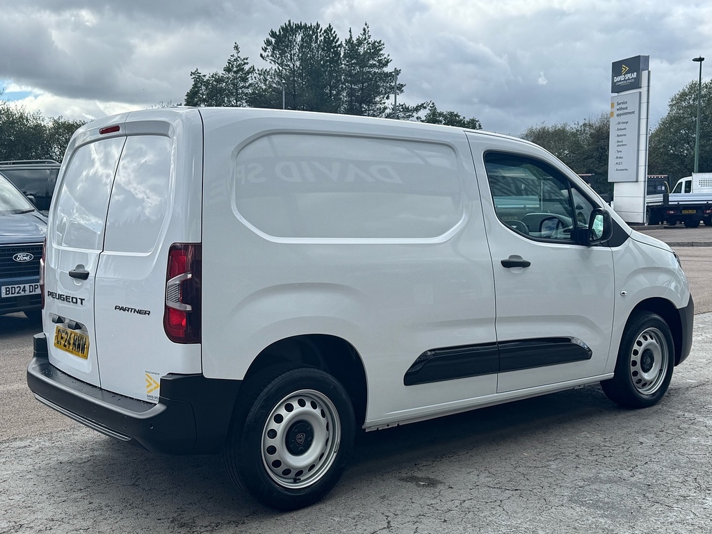 Peugeot Partner Hdi 100Ps 1000 Professional Swb With Air Con, Reve White #2