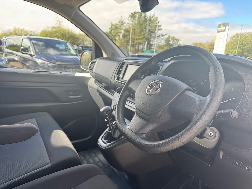 Vauxhall Vivaro Turbo D 3100 Prime 145Ps With Air Con, Twin Side D White #4