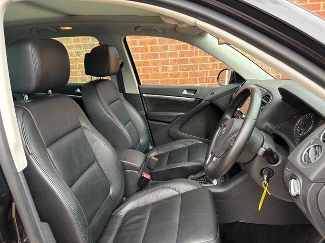 Volkswagen Tiguan S Tdi Bluemotion Technology 4Motion Brown #23