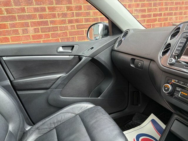 Volkswagen Tiguan S Tdi Bluemotion Technology 4Motion Brown #29